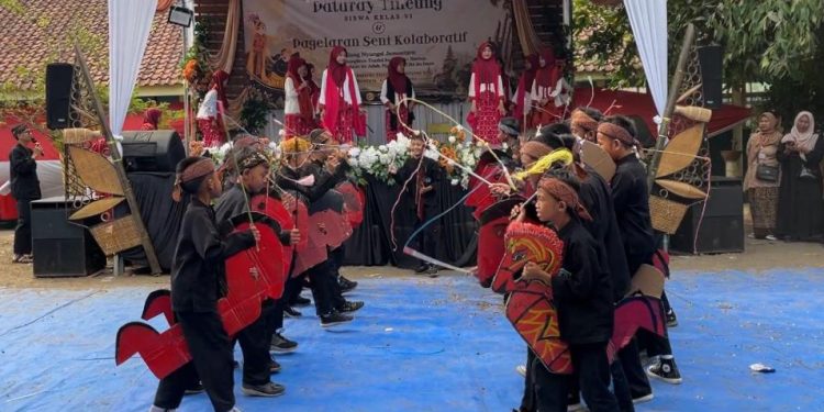 Gelar Paturay Tineung Kelas VI SDN 2 Sukamaju dan Pagelaran Seni Kolaboratif Hadirkan Harmoni Tradisi, Teknologi, dan Pendidikan Karakter