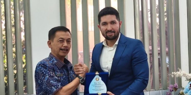 Kolaborasi PT BHI, Dinkes, dan PGRI Luncurkan Program SST
