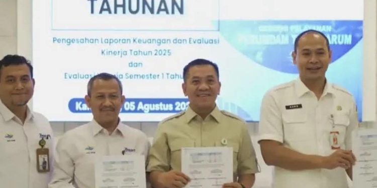 Bupati Karawang Apresiasi Perumdam Tirta Tarum Atas Raihan WTP Berstandar SAK-EP