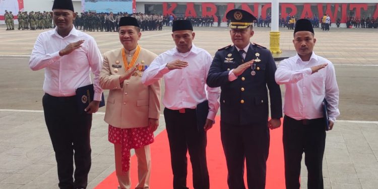 Bupati Karawang Pimpin Upacara Detik-detik Proklamasi HUT RI Ke-81 Tingkat Kabupaten Karawang