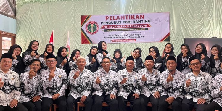 Pengurus Ranting PGRI Se-Kecamatan Mangkubumi Kota Tasikmalaya Resmi Dilantik‎