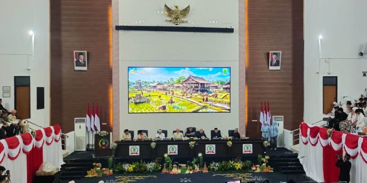 Gelar Sidang Paripurna dengan Tema ‘Karawang MOTEKAR: Berlari Kencang, Cetak Prestasi’