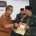 Secara Resmi Kadisdik Kota Tasikmalaya Serahkan Surat Ijin Memimpin Kepada 76 Kepala SMP Swasta