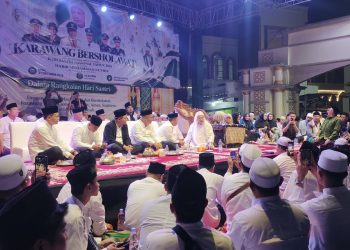 Karawang Bersholawat, Bupati Sampaikan Pesan Pembangunan Berikut Keberkahannya