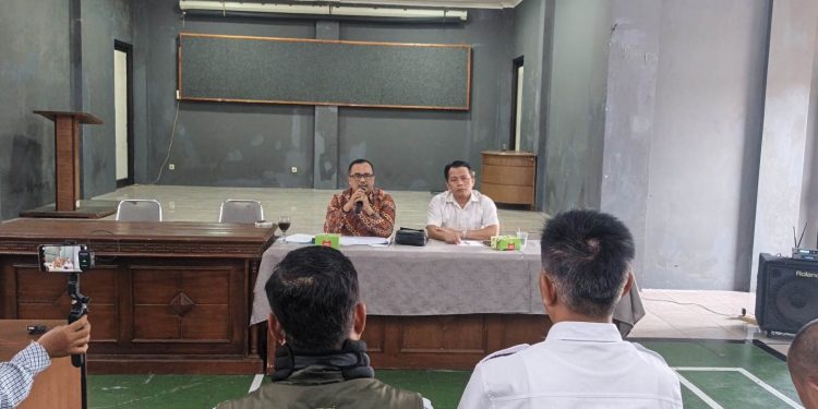 Protes Warga Terkait Penutupan Saluran Air Adat Akibat Pembangunan Lapang Padel For You Jl. Ir.  H. Juanda Kota Tasikmalaya‎, Komisi III DPRD Kota Tasikmalaya Lakukan Sidak