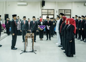 Jumat Berkah, Bupati Herdiat Lantik 113 Pejabat Administrator, Pengawas dan Fungsional Lingkup Pemkab Ciamis