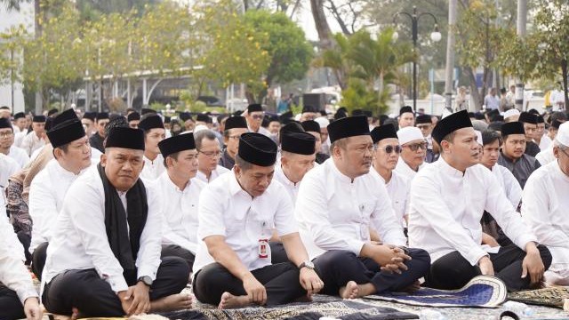 Hadapi Kemarau Panjang, Pemkab Karawang Gelar Shalat Istisqa